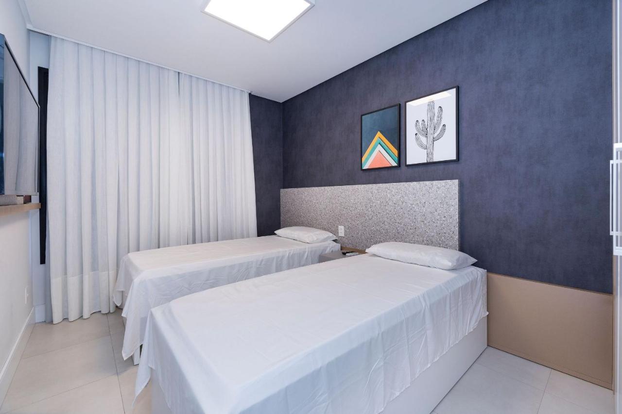 Adra 301: Beachfront Apartment with Rooftop Pool in Bombinhas Center Exterior photo